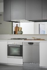 https://images.listonce.com.au/custom/160x/listings/10610-burnley-street-richmond-vic-3121/055/01583055_img_04.jpg?pJGvbiuplEw