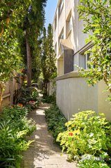 https://images.listonce.com.au/custom/160x/listings/10611-park-street-brunswick-vic-3056/267/01978267_img_10.jpg?jZGXdop7TqM