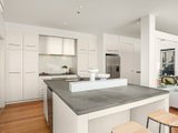 https://images.listonce.com.au/custom/160x/listings/1066-montague-street-south-melbourne-vic-3205/206/01090206_img_03.jpg?1G1pZmn4tK4