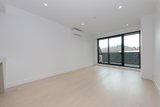https://images.listonce.com.au/custom/160x/listings/106706-burwood-road-hawthorn-east-vic-3123/832/01846832_img_03.jpg?XPyvG4YqzT0