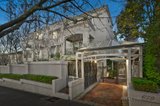 https://images.listonce.com.au/custom/160x/listings/10679-toorak-road-toorak-vic-3142/382/00552382_img_01.jpg?-yDzOqCl4i0