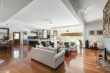 https://images.listonce.com.au/custom/160x/listings/107-109-james-road-woodend-vic-3442/958/00422958_img_09.jpg?wEuV5MOIfdM