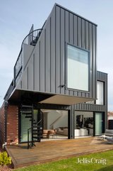 https://images.listonce.com.au/custom/160x/listings/107-clyde-street-thornbury-vic-3071/092/01901092_img_06.jpg?6tPcb0ILZzc
