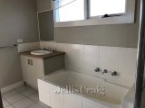 https://images.listonce.com.au/custom/160x/listings/107-dight-street-collingwood-vic-3066/714/01620714_img_07.jpg?kL8IIkN4M6o