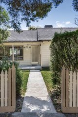 https://images.listonce.com.au/custom/160x/listings/107-eastfield-road-croydon-vic-3136/269/01609269_img_02.jpg?_CrAHTAchzs