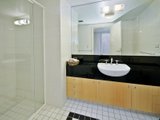 https://images.listonce.com.au/custom/160x/listings/107115-beach-street-port-melbourne-vic-3207/383/01087383_img_08.jpg?kfMQZfFgwr8