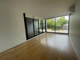 https://images.listonce.com.au/custom/160x/listings/1072-golding-street-hawthorn-vic-3122/912/01909912_img_02.jpg?_w_K9_tgj-Q