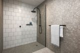 https://images.listonce.com.au/custom/160x/listings/10782-mitchell-street-bentleigh-vic-3204/376/01737376_img_11.jpg?3XiV0GAEGNw