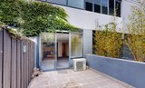 https://images.listonce.com.au/custom/160x/listings/10795-ormond-road-elwood-vic-3184/590/01952590_img_08.jpg?-eFXp7jYU_I