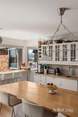 https://images.listonce.com.au/custom/160x/listings/108-the-strand-williamstown-vic-3016/424/01991424_img_04.jpg?INrQ1DMAMmo