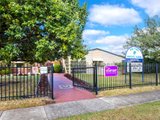 https://images.listonce.com.au/custom/160x/listings/108-winifred-street-oak-park-vic-3046/532/00847532_img_05.jpg?YpKaZGyZ04g