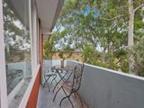 https://images.listonce.com.au/custom/160x/listings/109-gladstone-street-kew-vic-3101/943/00828943_img_07.jpg?7N7ynGKAsZM