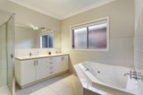 https://images.listonce.com.au/custom/160x/listings/109-holland-road-blackburn-south-vic-3130/249/00131249_img_08.jpg?nwgIVmaZ1Fc