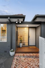 https://images.listonce.com.au/custom/160x/listings/109-nell-street-greensborough-vic-3088/761/01778761_img_17.jpg?OEYLJXff1UM