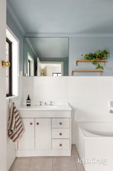https://images.listonce.com.au/custom/160x/listings/109-smith-street-thornbury-vic-3071/442/01985442_img_17.jpg?fY8ZZiAqJDk