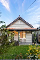 https://images.listonce.com.au/custom/160x/listings/109-smith-street-thornbury-vic-3071/442/01985442_img_20.jpg?2WG0IuFV398