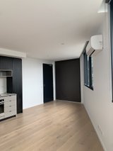https://images.listonce.com.au/custom/160x/listings/109202-surrey-road-blackburn-vic-3130/567/01877567_img_07.jpg?i_fDvPqum4E