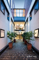 https://images.listonce.com.au/custom/160x/listings/1093-oxford-street-collingwood-vic-3066/174/01886174_img_17.jpg?qwT6eZChA7A