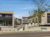 https://images.listonce.com.au/custom/160x/listings/109692-whitehorse-road-mont-albert-vic-3127/059/01990059_img_03.jpg?hVGx4VC45eU