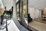 https://images.listonce.com.au/custom/160x/listings/10989-roden-street-west-melbourne-vic-3003/642/01159642_img_08.jpg?Z5JabncLZdU