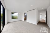 https://images.listonce.com.au/custom/160x/listings/10a-clarence-street-bentleigh-east-vic-3165/940/01604940_img_10.jpg?YybG9rUlZLI