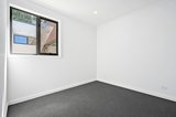 https://images.listonce.com.au/custom/160x/listings/10a-macmillan-street-mooroolbark-vic-3138/433/01833433_img_05.jpg?ONKHtn9czPo