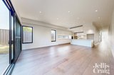 https://images.listonce.com.au/custom/160x/listings/10a-malcolm-street-mckinnon-vic-3204/948/01597948_img_02.jpg?nZteeYWXR38