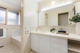 https://images.listonce.com.au/custom/160x/listings/10a-summit-road-burwood-vic-3125/007/01518007_img_07.jpg?1klwnVKXfNE