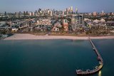 https://images.listonce.com.au/custom/160x/listings/10a9-beach-street-port-melbourne-vic-3207/942/01970942_img_20.jpg?wkcaPuOX9Lk