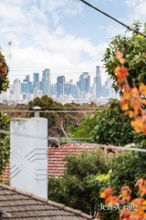 https://images.listonce.com.au/custom/160x/listings/10b-shakespeare-grove-heidelberg-heights-vic-3081/221/01933221_img_08.jpg?AyLxQPRtg3g