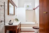https://images.listonce.com.au/custom/160x/listings/10b-victoria-street-trentham-vic-3458/106/01896106_img_09.jpg?Bcx_EySNw6c