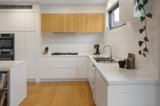 https://images.listonce.com.au/custom/160x/listings/10b-yaralla-road-bentleigh-east-vic-3165/060/01105060_img_06.jpg?6sJwfNE9uis