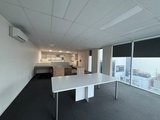 https://images.listonce.com.au/custom/160x/listings/10b-yellowbox-drive-craigieburn-vic-3064/007/01819007_img_08.jpg?5T-Aj14Cg0I