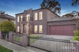 https://images.listonce.com.au/custom/160x/listings/11-aitchison-court-glen-waverley-vic-3150/927/01812927_img_01.jpg?jQaek9hJ7_E