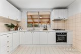 https://images.listonce.com.au/custom/160x/listings/11-akuna-avenue-notting-hill-vic-3168/587/01970587_img_08.jpg?6evp9_dx6hg