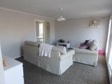 https://images.listonce.com.au/custom/160x/listings/11-alexandra-close-sebastopol-vic-3356/605/00938605_img_05.jpg?u6FG7PnTRpg