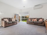 https://images.listonce.com.au/custom/160x/listings/11-banksia-crescent-kyneton-vic-3444/398/01627398_img_13.jpg?PdnLARmDaM4