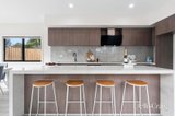 https://images.listonce.com.au/custom/160x/listings/11-basin-road-daylesford-vic-3460/740/01907740_img_05.jpg?a73zZISC8eM