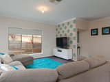 https://images.listonce.com.au/custom/160x/listings/11-bastow-road-lilydale-vic-3140/566/01524566_img_02.jpg?ISc_VZ57HiM