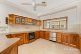 https://images.listonce.com.au/custom/160x/listings/11-bennett-close-hoppers-crossing-vic-3029/632/01852632_img_03.jpg?Z7jtvLP9ae8
