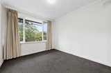 https://images.listonce.com.au/custom/160x/listings/11-bevan-street-balwyn-vic-3103/831/01981831_img_07.jpg?Pyfam36PiU4