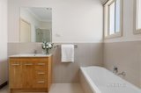 https://images.listonce.com.au/custom/160x/listings/11-beverley-street-doncaster-east-vic-3109/017/01522017_img_09.jpg?sNxW0rowldE