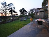 https://images.listonce.com.au/custom/160x/listings/11-blueberry-road-mooroolbark-vic-3138/692/01870692_img_19.jpg?EuNLvZovkfA
