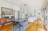 https://images.listonce.com.au/custom/160x/listings/11-canrobert-street-newstead-vic-3462/950/00988950_img_04.jpg?moxvSAZaJ7Q