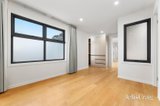https://images.listonce.com.au/custom/160x/listings/11-carmichael-court-glen-waverley-vic-3150/509/01975509_img_08.jpg?S7GQ9aFV-TI