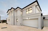 https://images.listonce.com.au/custom/160x/listings/11-carmichael-court-glen-waverley-vic-3150/509/01975509_img_15.jpg?ncAhFgUVuGo