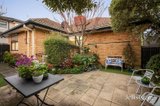 https://images.listonce.com.au/custom/160x/listings/11-cecil-street-bentleigh-east-vic-3165/379/01969379_img_13.jpg?YzPjxJaEp_E