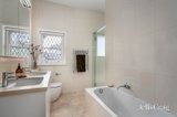 https://images.listonce.com.au/custom/160x/listings/11-chatfield-avenue-deepdene-vic-3103/470/01810470_img_15.jpg?0M5QzOVMc78