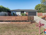 https://images.listonce.com.au/custom/160x/listings/11-coachmans-court-chirnside-park-vic-3116/910/01524910_img_01.jpg?yJDJ3ZXKdFM