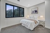 https://images.listonce.com.au/custom/160x/listings/11-colebrook-avenue-mount-waverley-vic-3149/421/01026421_img_12.jpg?KJFJIrcugfw